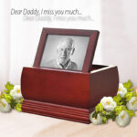 Factory Wooden Padauk Photo Frame Cremation Urns for Adult Ashes Urns Mascots Funeral Supplies